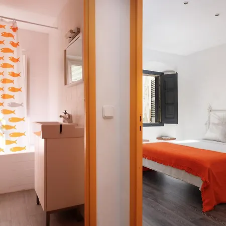 Lets Holidays Cozy House In The Center Of Town Holiday home *