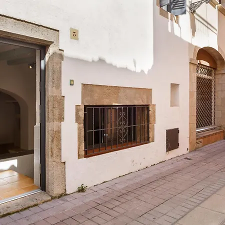 Lets Holidays Cozy House In The Center Of Town Holiday home Tossa de Mar