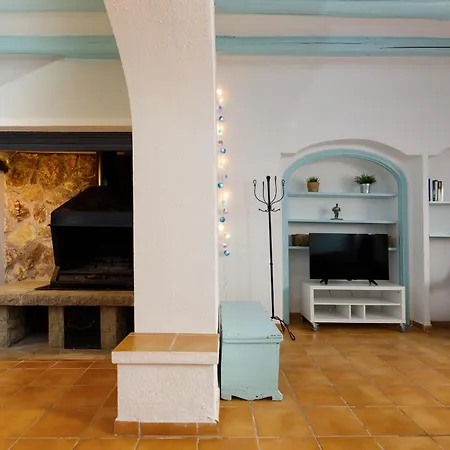 Hébergement de vacances Lets Holidays Cozy House In The Center Of Town *